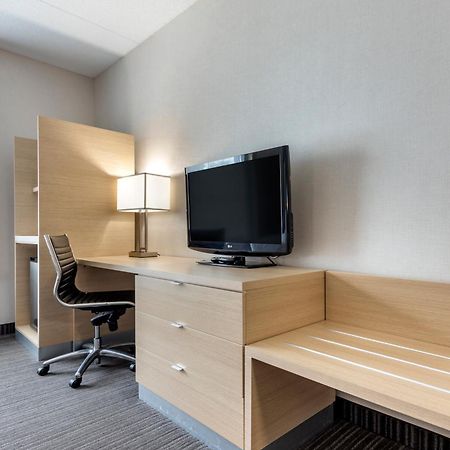 Quality Inn & Suites Oakville Phòng bức ảnh