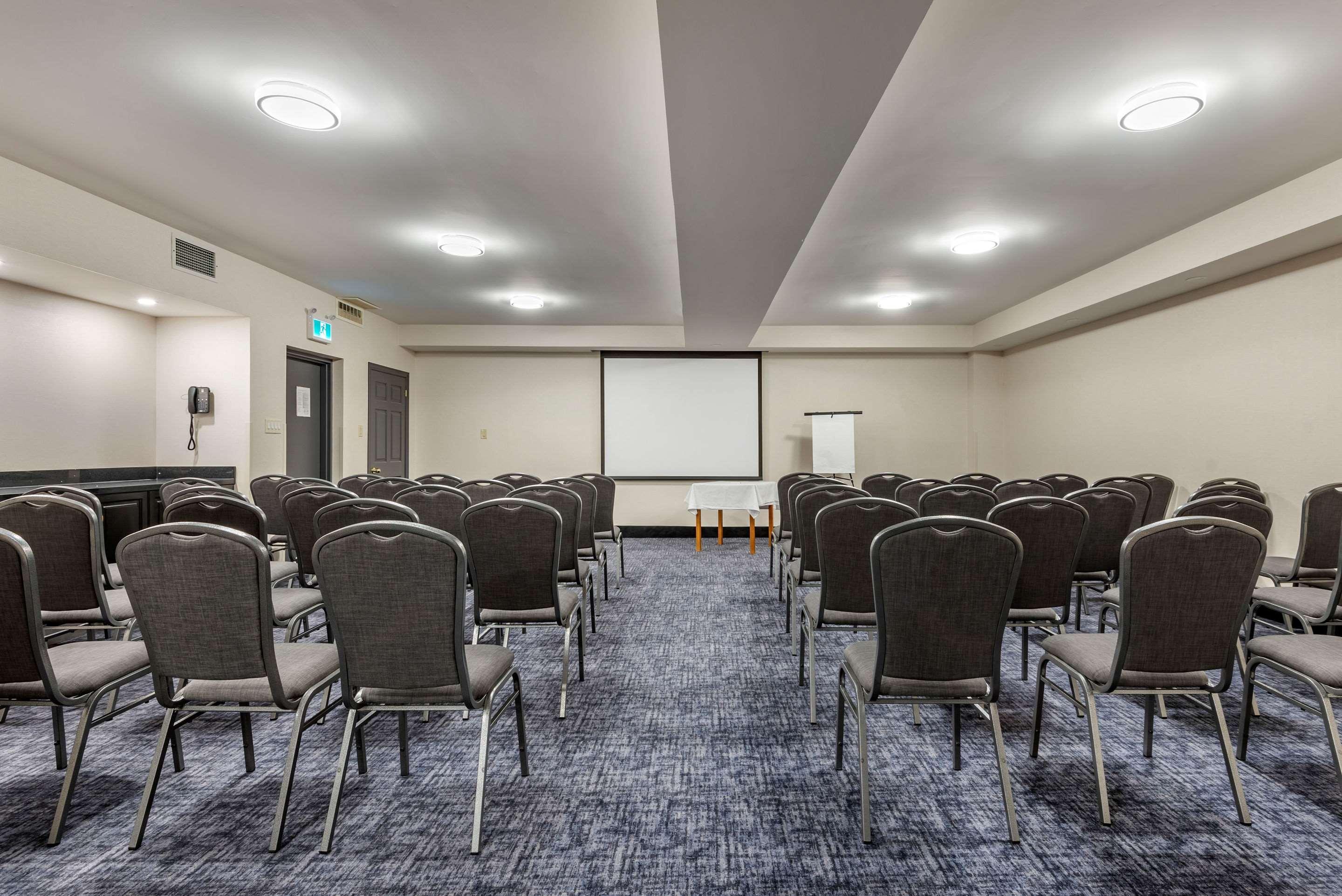 Quality Inn & Suites Oakville Ngoại thất bức ảnh