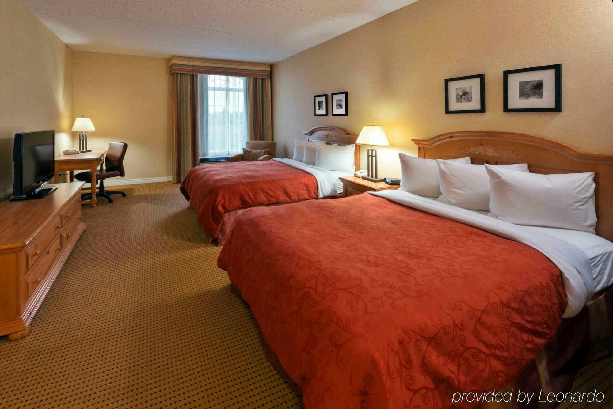 Quality Inn & Suites Oakville Ngoại thất bức ảnh
